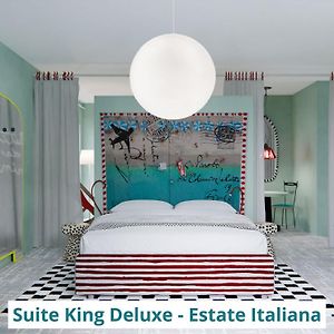 Deluxe King Suite